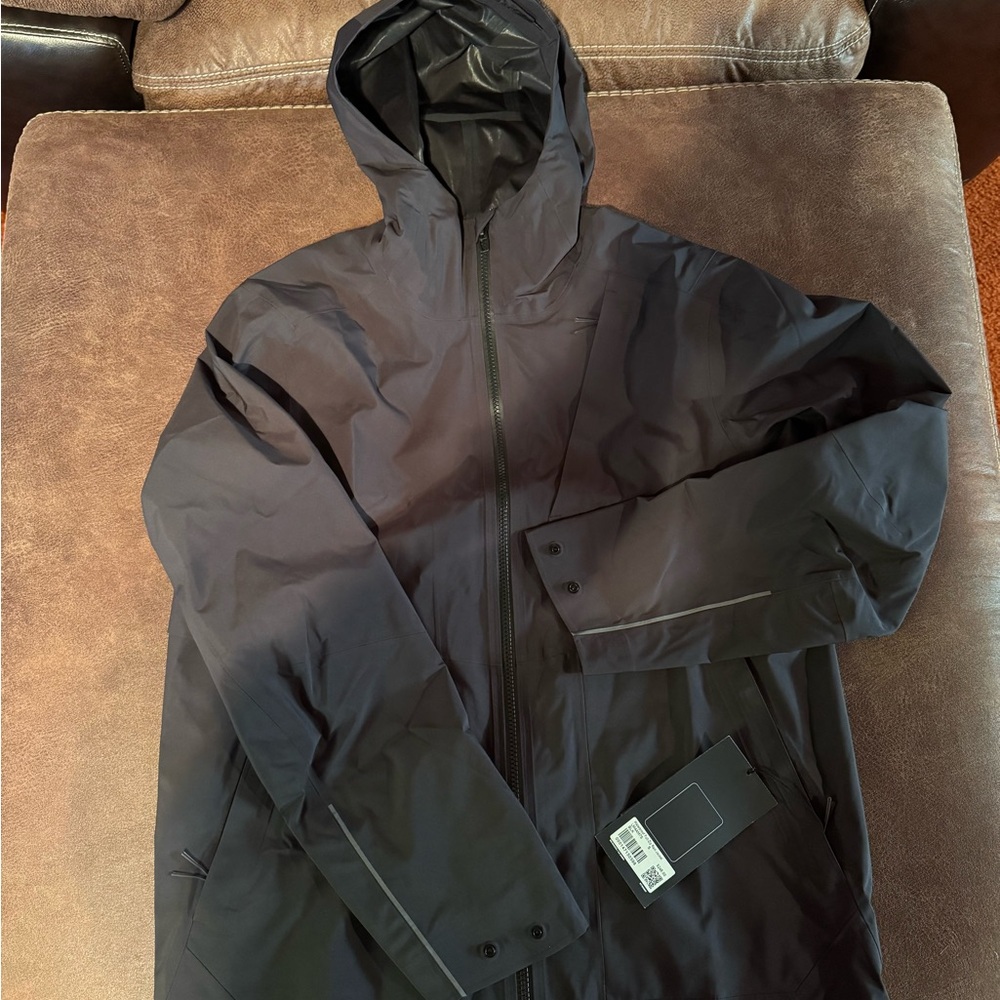 Men’s lululemon Waterproof Full-zip Rain Jacket